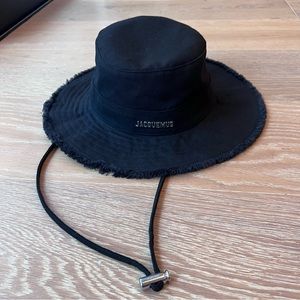 Jacquemus Le Bob Artichaut Cotton Bucket Hat Black sz 56